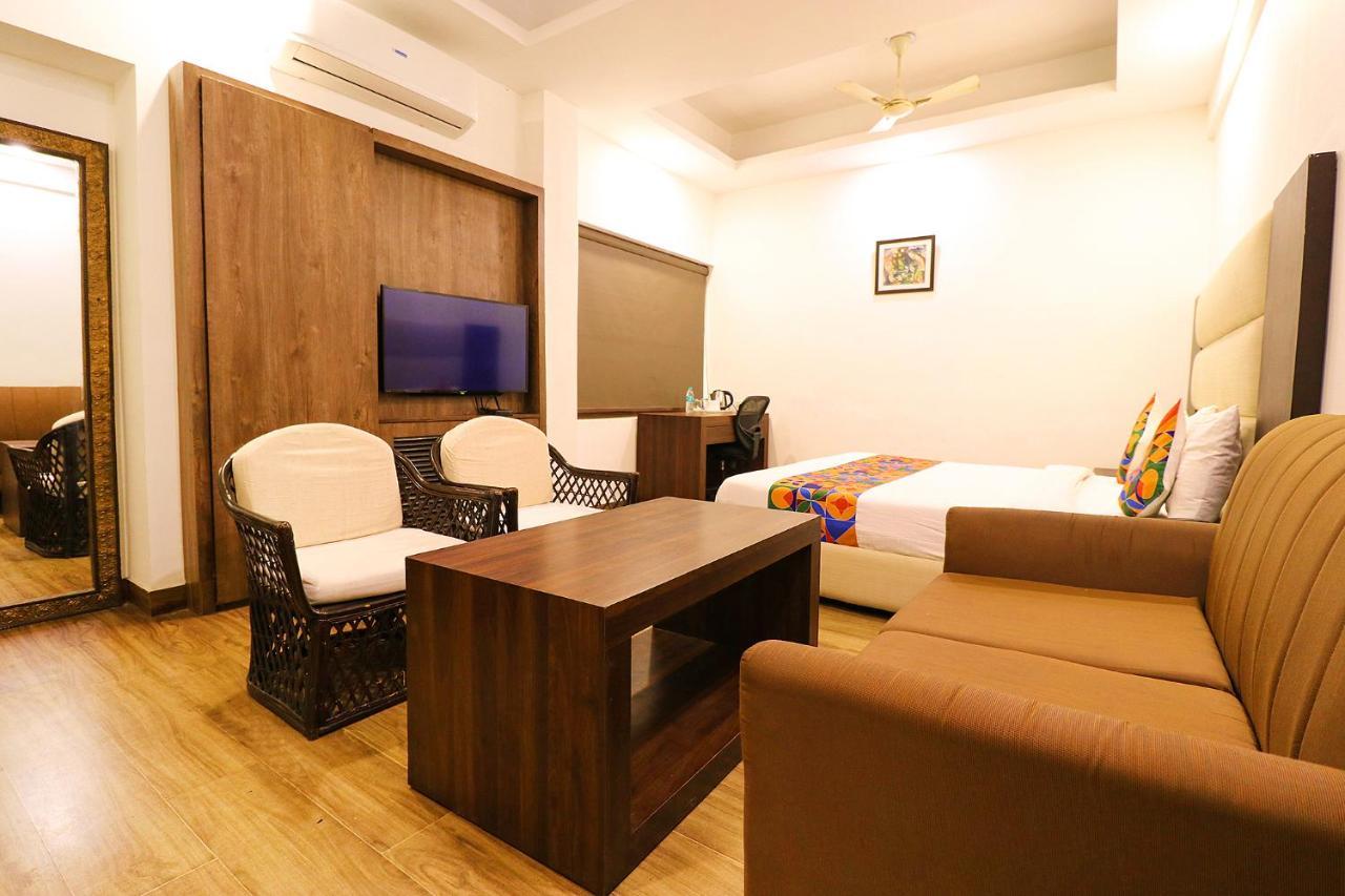 Hotel Bel Morris Nowe Delhi Zewnętrze zdjęcie
